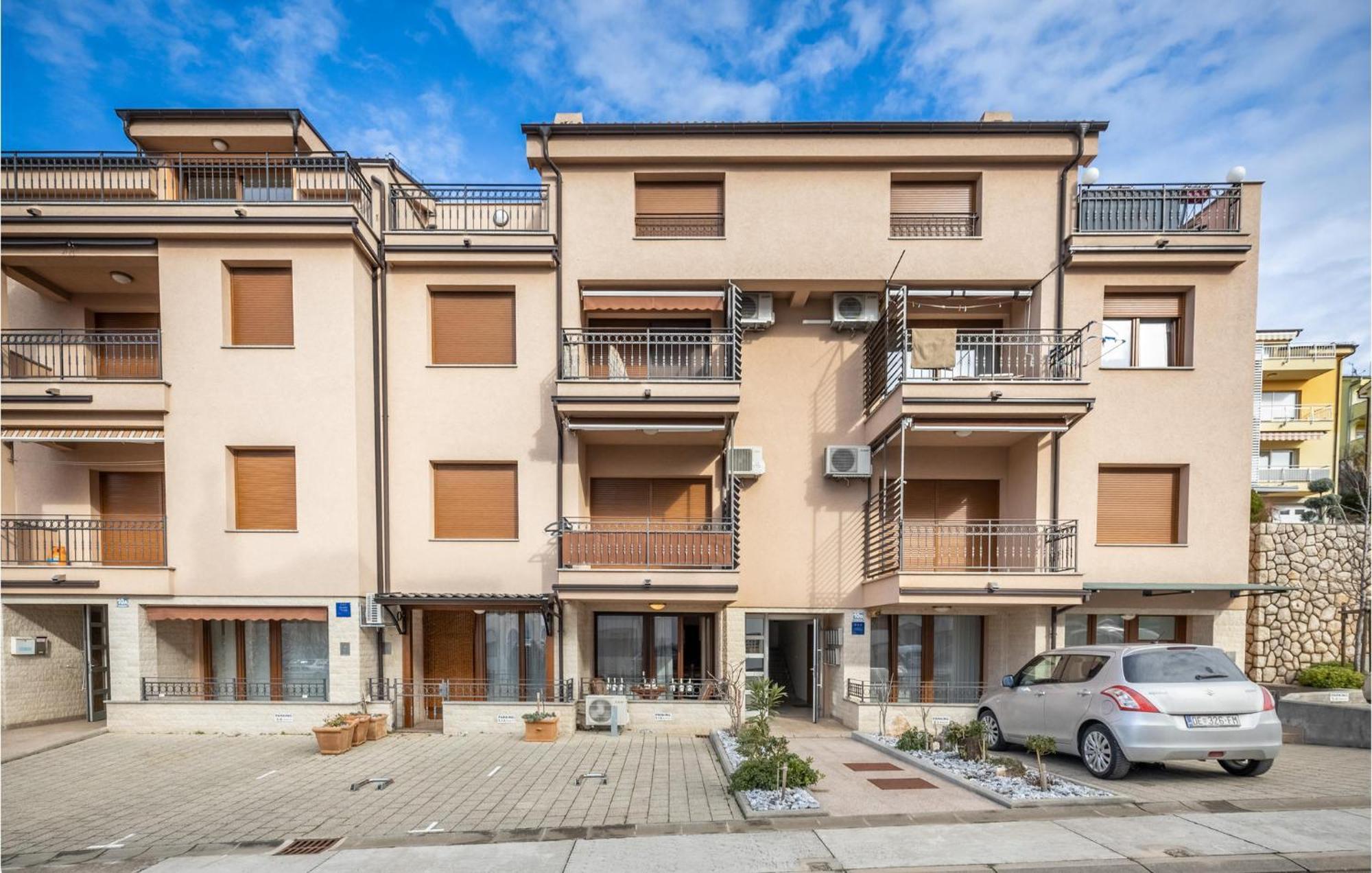 Cozy Apartment In Crikvenica With Kitchen Bagian luar foto